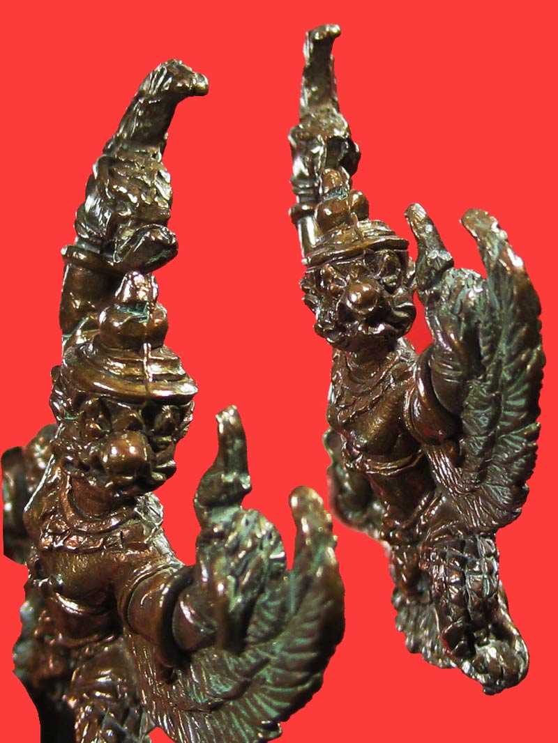 (6) พญาครุฑ รุ่น 1 (เนื้อนวโลหะ) หลวงปู่ผาด วัดไร่ อ่างทอง พ.ศ.2551