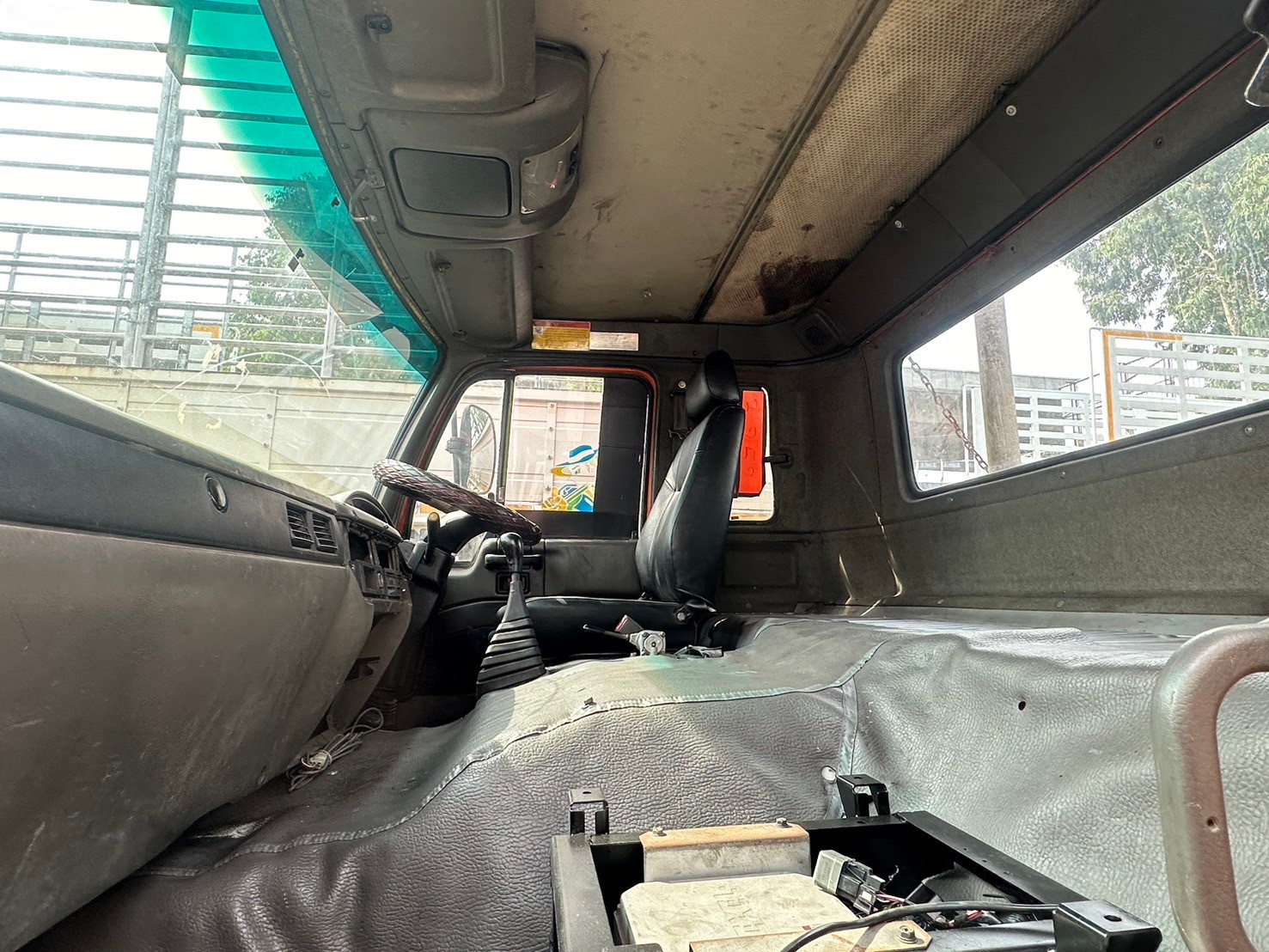 10ล้อหัวลากนิสสันยูดี 320 แรงม้าปี2547ตามสภาพหรือเก็บงาน480000-700000 💥2คัน💥 480,000สดคันB