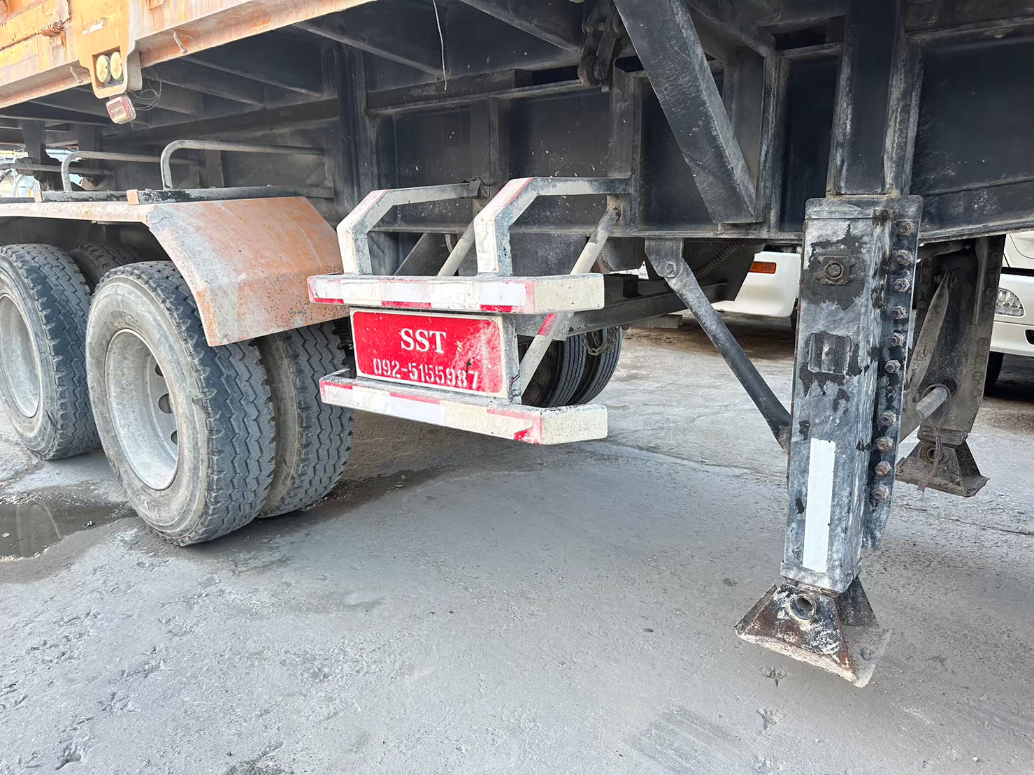 หางเซมิดั้ม2เพลา10น้อตปี2559สภาพพร้อมใช้ 380000