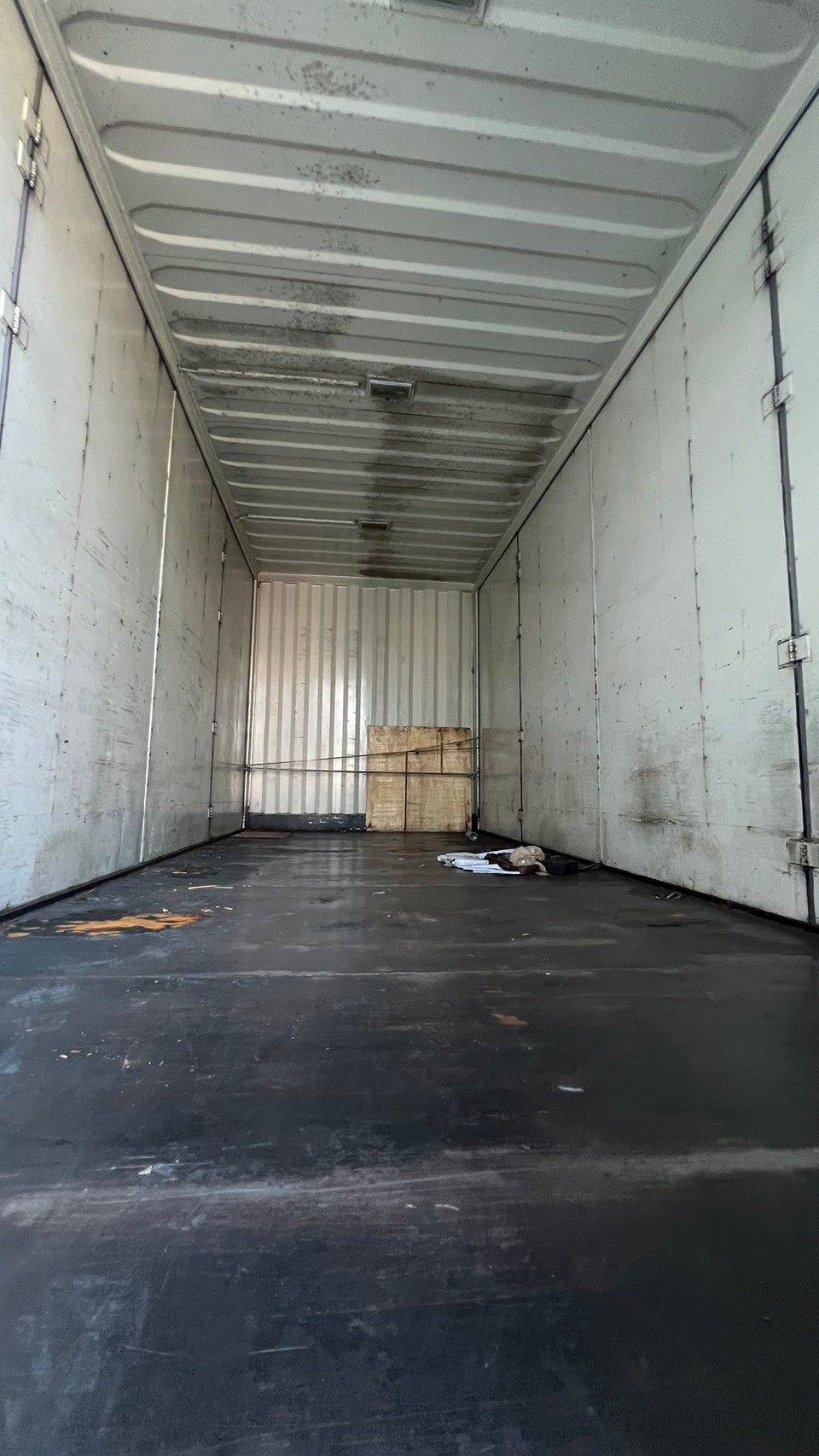 10ล้อตู้ทึบ10บาน6.2ม.NISSANนิสสันยูดี 254 แรงม้าปี48ตามสภาพ350,000บ4091มี3คัน(A)