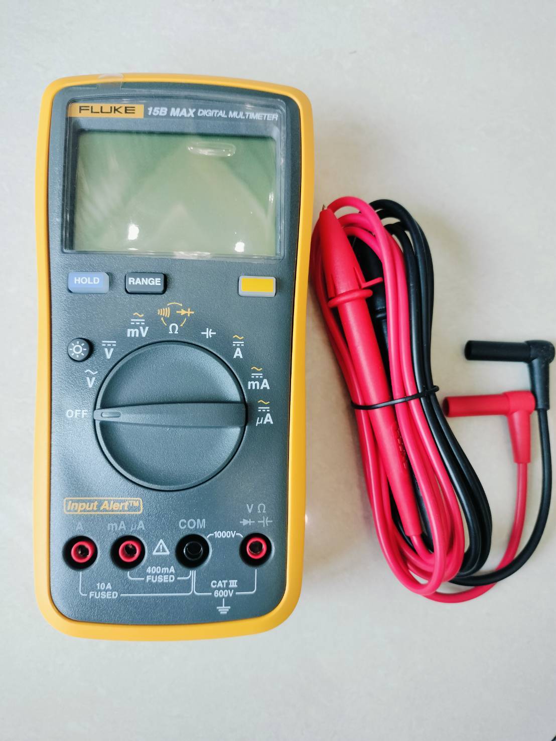 Fluke Digital Multi meter 15B MAX ดิจิตอล มัลติมิเตอร์ รุ่น 15BMAX มิเตอร์ที่ช่างมืออาชีพให้การยอมรับ ในความเที่ยงตรง และแม่นยำ ในการวัดค่าทางไฟฟ้าทุกรูปแบบ