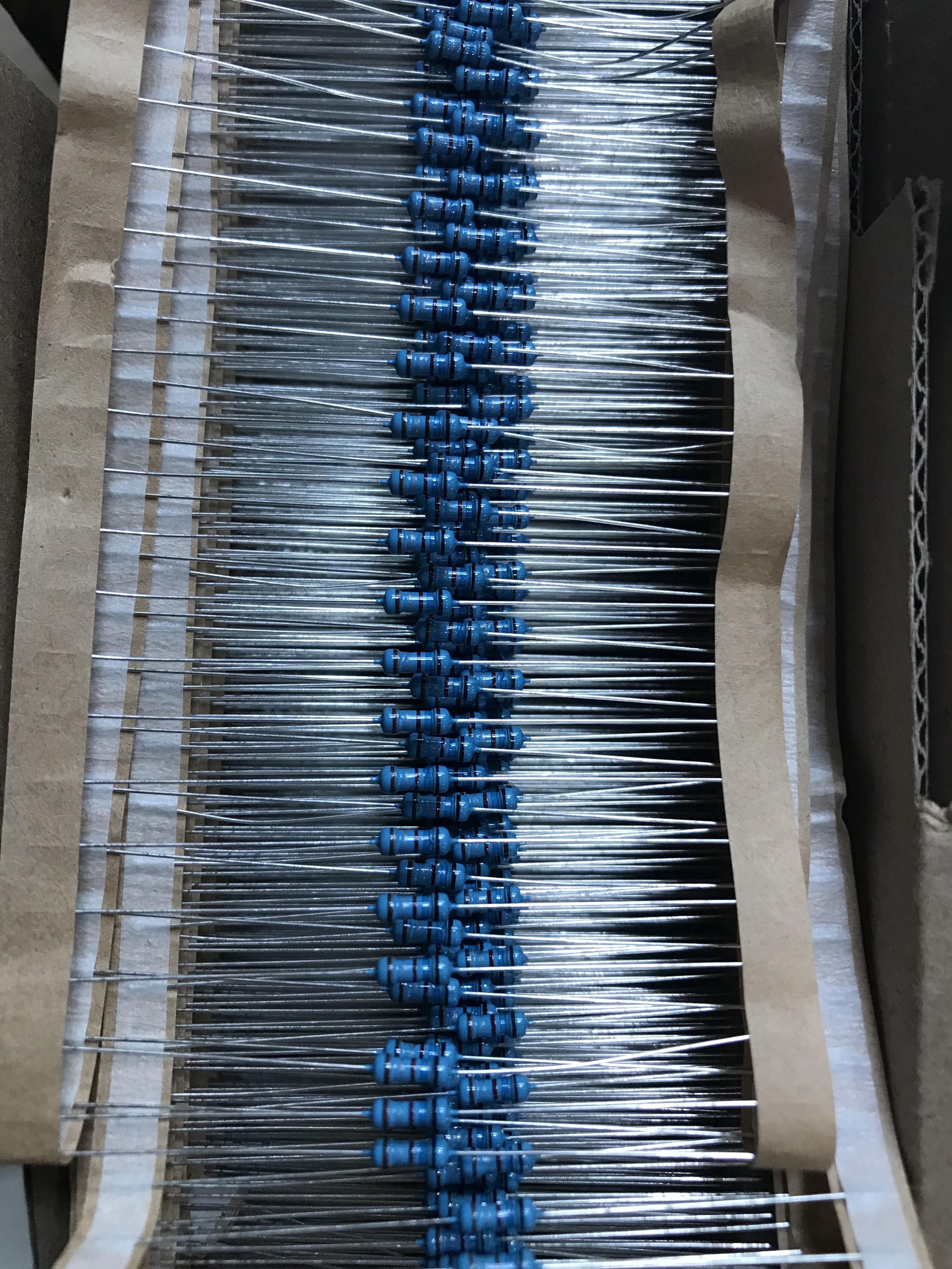 0.62R 1/4W 金属膜Metal Film 1% (1ชุดมี100ตัว)