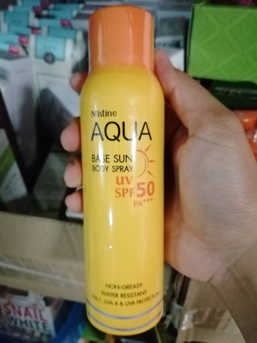 Mistine Aqua Base สเปรย์กันแดดสำหรับผิวกาย UV SPF 50 PA+++防晒喷雾