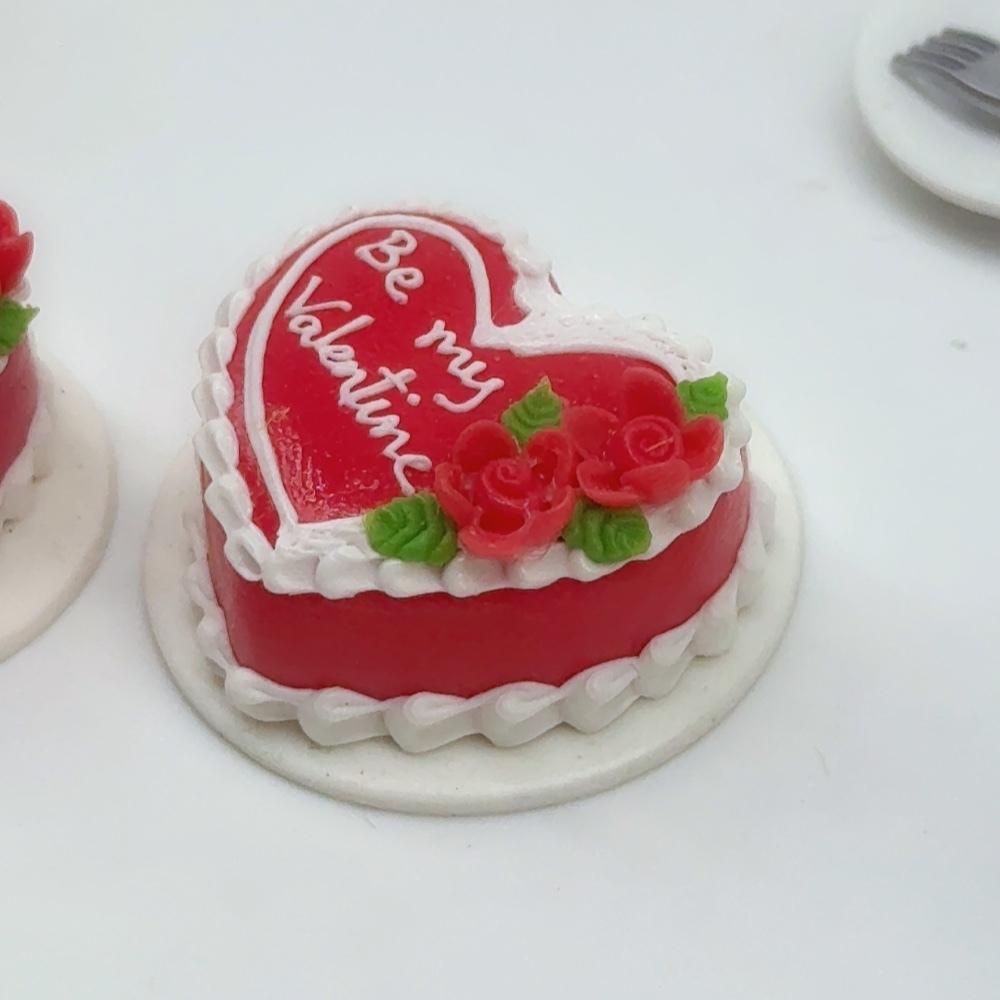 Miniature Heart Cake “Be my Valentine”