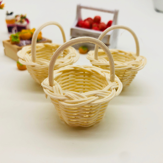 Miniature basket