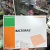 BACTIGRAS SMITH & NEPHEW แบคทิกราส แผ่นแปะกันแผลติด ขนาด 10X10 ซม. จำนวน 10 แผ่น (1 กล่อง)