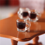 แก้วกาแฟเซรามิคจิ๋วมีหูจับพร้อมจานรองจิ๋วสำหรับนักสะสมของจิ๋วและนำไปเป็นฉากบ้านตุ๊กตาจิ๋ว