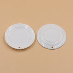 จานจิ๋วสีขาวพร้อมรูห้อยพวงกุญแจสำหรับตกแต่งด้วยอาหารจิ๋วจากดินปั้น อาหารไทย อาหารเกาหลี อาหารญี่ปุ่น อาหารนานาชาติ