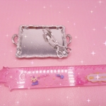 ถาดจิ๋วใส่เบเกอรี่จากดินปั้นจิ๋วมีให้ท่านเลือกถึง3สีงานโลหะ งานจำลองส่อาหารจิ๋วเบเกอรี่จิ๋วจากดินปั้นจิ๋ว ดินไทยจำลองมินิถาด