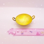 กระทะจิ๋วสีทองเหลืองมีหูจับสองข้างสำหรับตกแต่งงานของจิ๋วแบบไทยๆดูหรูหรา