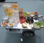 ร้านก๋วยเตี๋ยวจิ๋วบนรถเข็นจิ๋วเหมาะสำหรับสะสมและตั้งโชว์หรือเป็นของฝาก