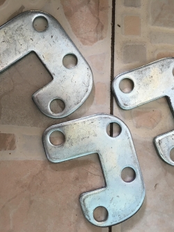 ปะกับรางใบมีด 4รู