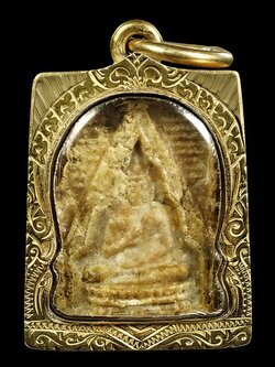 (7) พระผงของขวัญ รุ่น 3 พิมพ์ตื้น หลังยันต์กลับ (หายาก) วัดปากน้ำ ปี 2499 กทม. เลี่ยมทองพร้อมบูชา