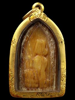 พระงาแกะนางกวักหลังพระพุทธ ปี 24xx หลวงพ่อเดิม วัดหนองโพธิ์ จ.นครสวรรค์ เลี่ยมทองพร้อมบูชา