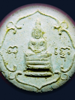 (8) พระจันลอย รุ่นแรก ปี 2507 หลังยันต์เฑาะว์ เนื้อผงพุทธคุณ