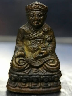 (6) รูปหล่อ ไต่ฮงกง รุ่น 2 ปี 2513 พิมพ์หัวหมวกอุดกริ่งดังกังวาล สภาพสวย มีใบเซอร์พระแท้ให้ 1 ใบ