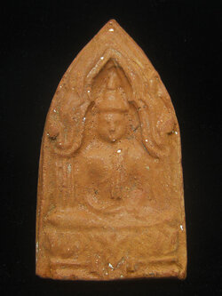 พระเนื้อดิน พิมพขุนแผนสมาธิ หลวงพ่อเต๋ วัดสามง่าม จ.นครปฐม