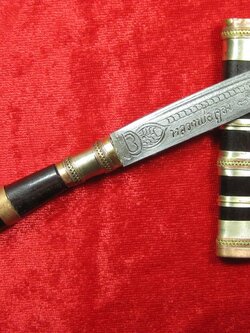 (16) มีดหมอหลวงพ่อคูณ วัดบ้านไร่ ปี 36 (ด้ามไม้ฝักไม้) ออกที่วัดประโดก อ.เมืองนครราชสีมา ปี 2536