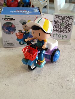 เด็กขี่สามล้อ รถสามล้อของเล่น ของเล่นเด็ก ของเล่นมีเสียง มีแสง