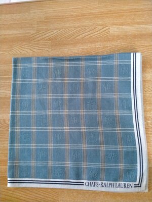 ผ้าเช็ดหน้า CHAPS.RALPH LAURENมือ2