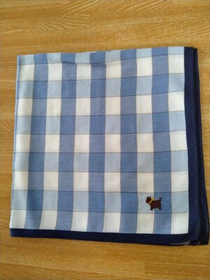 ผ้าเช็ดหน้าHallmark มือ2